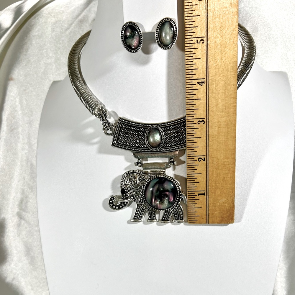 Elephant Necklace & Earrings Set - Picture 3 of 6